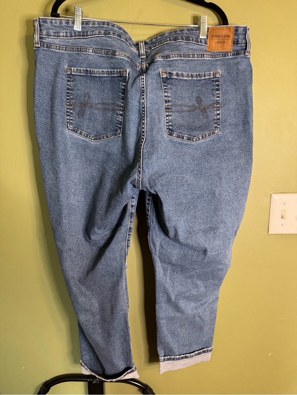 Denizen from Levi's Woman’s Plus Size Boyfriend Jeans - Light Blue Denim - Picture 3 of 5
